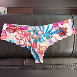 PINK Victoria's Secret Tropical Floral Thong